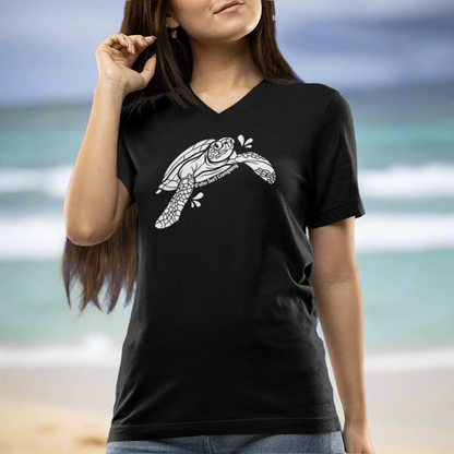 Hawaii Green Sea Turtle Honu Unisex V-Neck T-Shirt